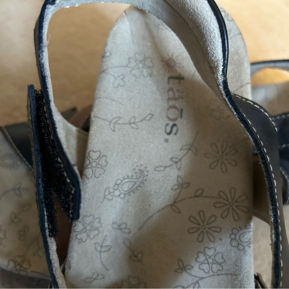 Taos sandals crisscross multiple straps , earth tones Sz 40. (9.5-10). - Picture 3 of 5